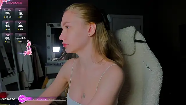 Snapshot of Ammi_bliss chatting on 10/03/25, 03:36 Ammi bliss online show from 10/03/25, 03:36