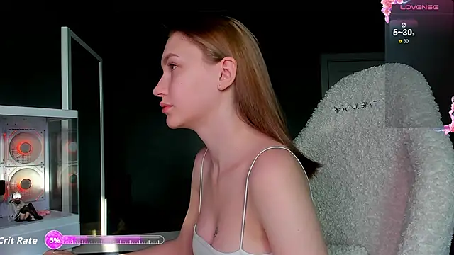 Snapshot of Ammi_bliss chatting on 10/20/25, 03:40 Ammi bliss online show from 10/20/25, 03:40