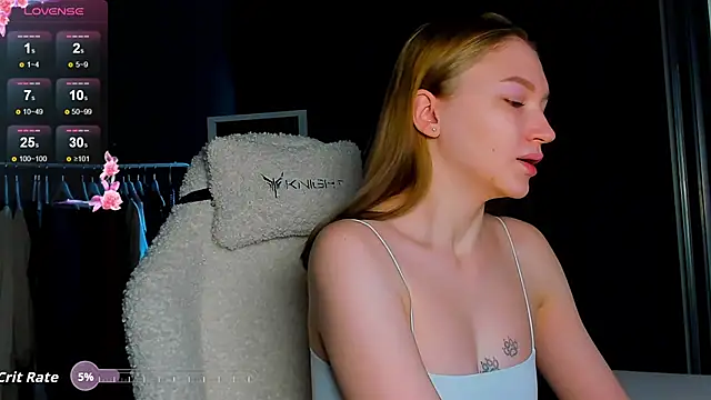 Snapshot of Ammi_bliss chatting on 11/01/25, 04:03 Ammi bliss online show from 11/01/25, 04:03