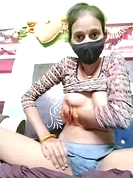 Snapshot of Punam_ji chatting on 06/15/26, 11:23 Punam ji online show from 06/15/26, 11:23