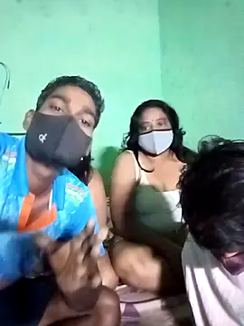 LoveOnStream online show from 10/30/25, 12:01