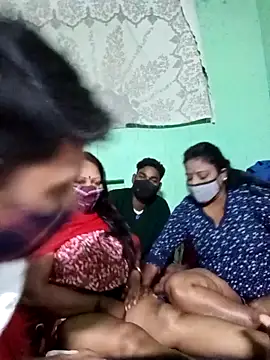 LoveOnStream online show from 11/30/25, 12:20