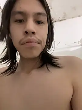 Snapshot of heytherepeoples717 chatting on 11/09/25, 12:58 heytherepeoples717 online show from 11/09/25, 12:58