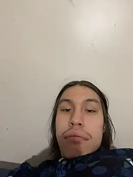 Snapshot of heytherepeoples717 chatting on 12/03/25, 09:40 heytherepeoples717 online show from 12/03/25, 09:40