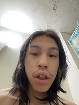 heytherepeoples717 online show from 12/19/25, 02:46