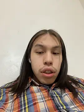 Snapshot of heytherepeoples717 chatting on 03/14/26, 07:14 heytherepeoples717 online show from 03/14/26, 07:14