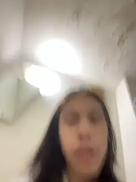 Snapshot of heytherepeoples717 chatting on 03/22/26, 08:18 heytherepeoples717 online show from 03/22/26, 08:18