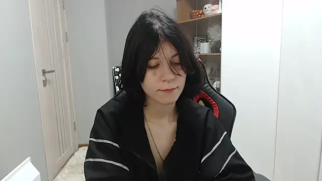 Snapshot of TinaQuiin chatting on 09/24/25, 08:06 TinaQuiin online show from 09/24/25, 08:06