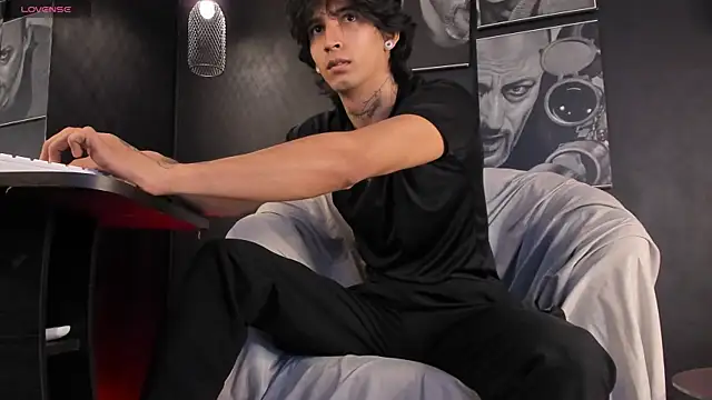 jett savage online show from 12/03/25, 02:15