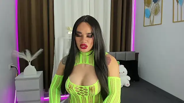 Snapshot of Malia_Nicole chatting on 09/23/25, 07:28 Malia Nicole online show from 09/23/25, 07:28