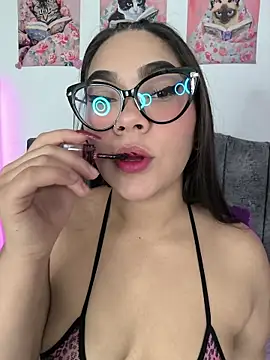 Vale Walker online show from 11/23/25, 02:44