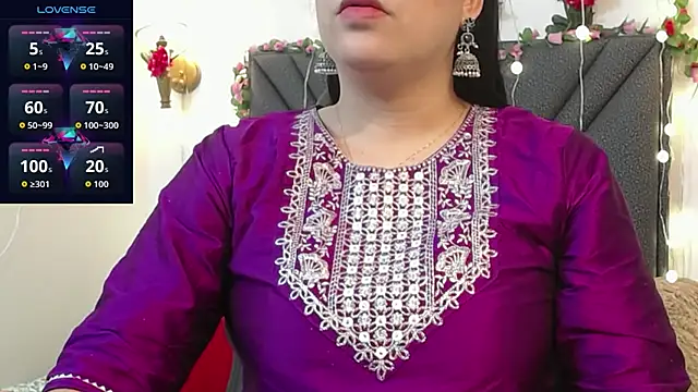 IndraKaur  online show from 04/07/26, 11:54
