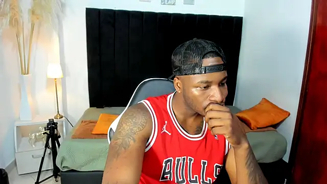 chrstian lewis1 online show from 11/09/25, 02:04