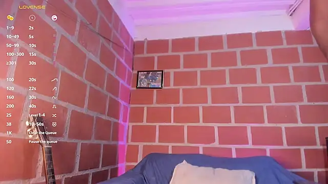 Snapshot of JothaFit chatting on 02/14/26, 11:51 JothaFit online show from 02/14/26, 11:51