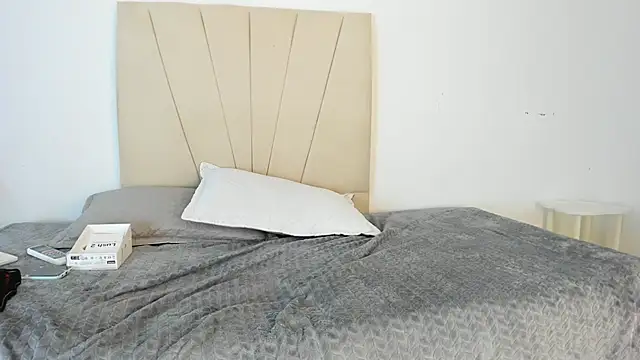  Miaa khalifa  online show from 11/09/25, 11:52