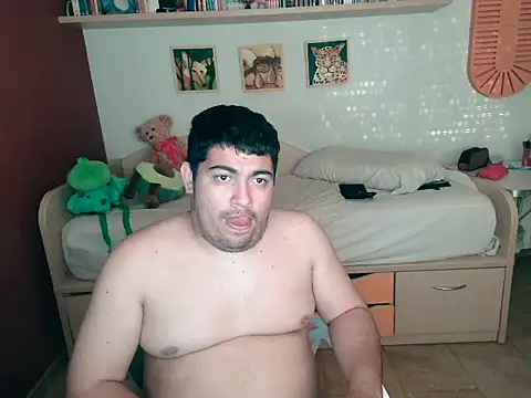 Snapshot of Martigato3 chatting on 09/18/25, 05:15 Martigato3 online show from 09/18/25, 05:15