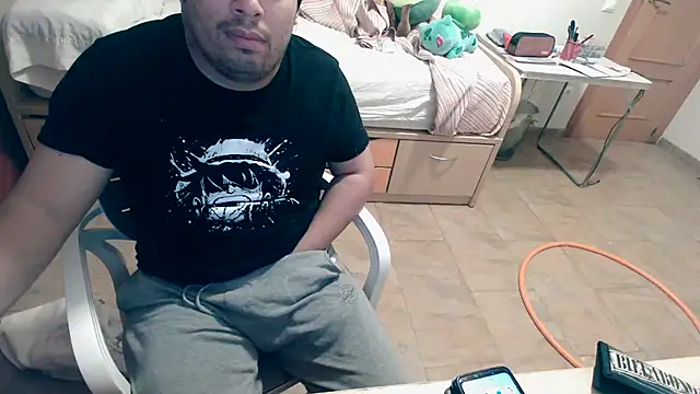 Snapshot of Martigato3 chatting on 10/27/25, 07:40 Martigato3 online show from 10/27/25, 07:40