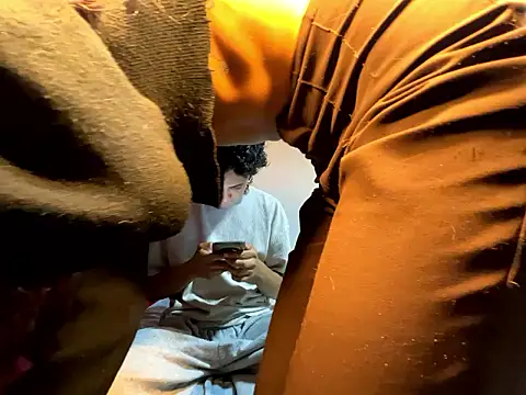 Snapshot of keith_russo chatting on 04/07/26, 11:59 keith russo online show from 04/07/26, 11:59