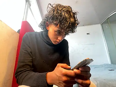 Snapshot of keith_russo chatting on 04/15/26, 09:26 keith russo online show from 04/15/26, 09:26