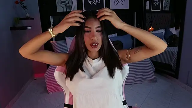 Snapshot of kitty_collins_ chatting on 01/11/26, 11:26 kitty collins online show from 01/11/26, 11:26