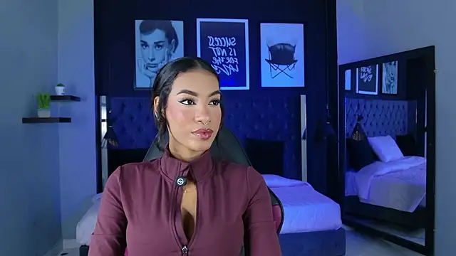 Snapshot of kitty_collins_ chatting on 03/04/26, 12:00 kitty collins online show from 03/04/26, 12:00