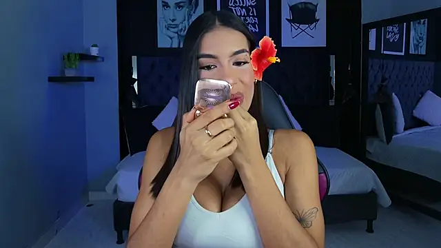 Snapshot of kitty_collins_ chatting on 03/23/26, 12:09 kitty collins online show from 03/23/26, 12:09