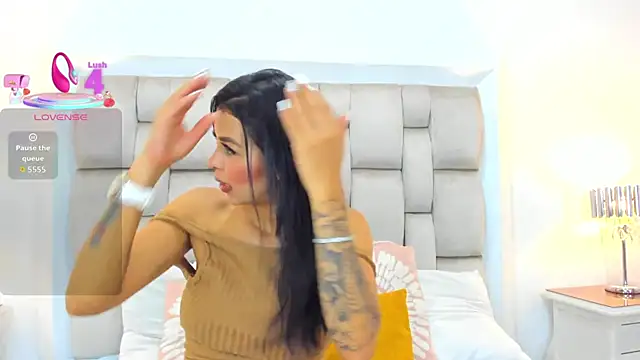 Snapshot of ValerieSoto chatting on 09/25/25, 07:17 ValerieSoto online show from 09/25/25, 07:17