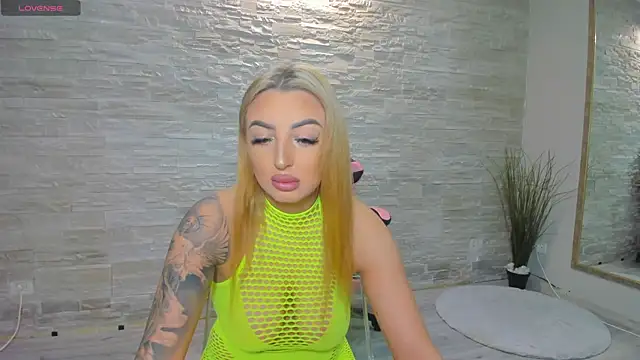 Lexi Blazee online show from 10/14/25, 04:24