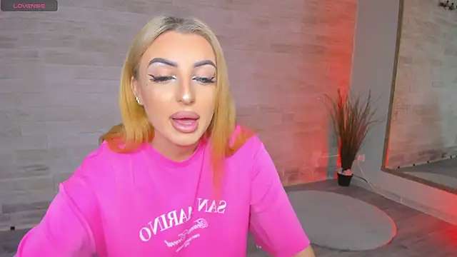 Lexi Blazee online show from 10/27/25, 09:13