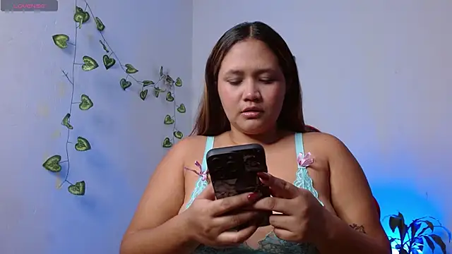 Snapshot of isa_salvatore_ chatting on 09/12/25, 06:08 isa salvatore  online show from 09/12/25, 06:08