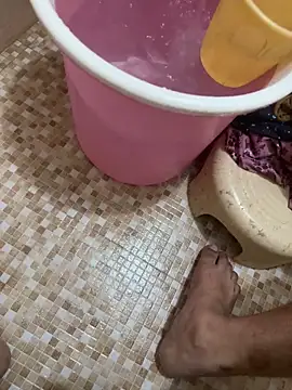 saumon3022 online show from 10/31/25, 04:13