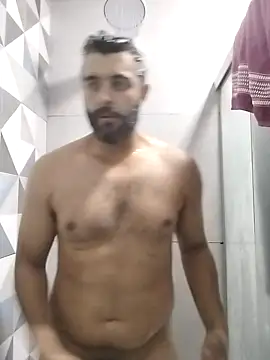 Snapshot of rafaelstorm90 chatting on 11/16/25, 05:02 rafaelstorm90 online show from 11/16/25, 05:02