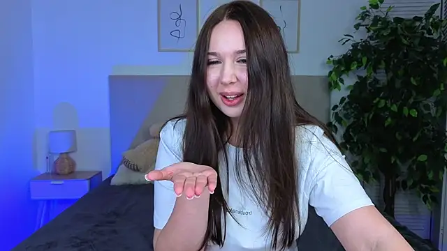 Snapshot of Blush_Beauty__ chatting on 04/16/26, 09:39 Blush Beauty online show from 04/16/26, 09:39