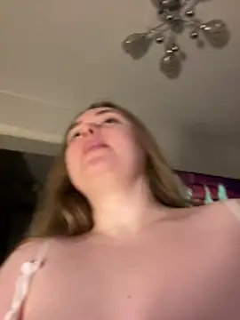 Snapshot of DeniMilkyyyyy chatting on 04/05/26, 01:03 DeniMilkyyyyy online show from 04/05/26, 01:03