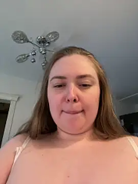 Snapshot of DeniMilkyyyyy chatting on 04/07/26, 12:27 DeniMilkyyyyy online show from 04/07/26, 12:27