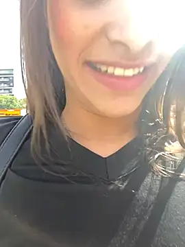 Hannacooper3 online show from 11/10/25, 07:24