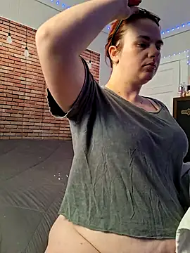 Snapshot of queenpeaches121 chatting on 09/12/25, 11:10 queenpeaches121 online show from 09/12/25, 11:10