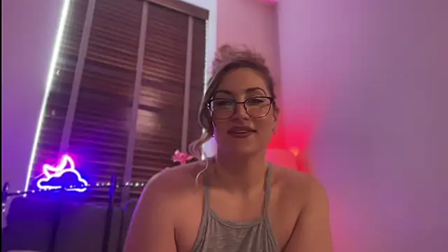 Snapshot of MistresssX chatting on 06/24/26, 12:37 MistresssX online show from 06/24/26, 12:37