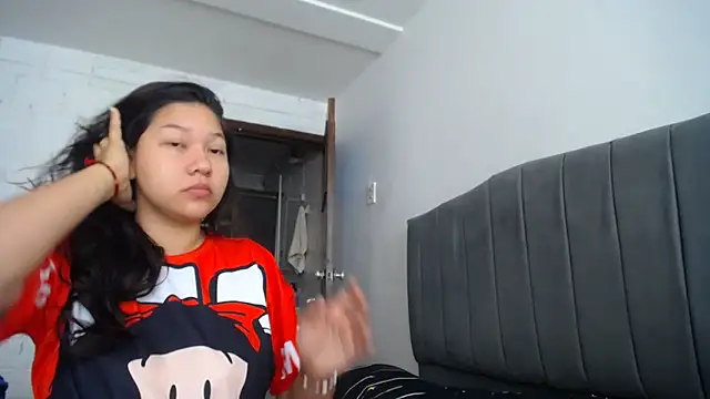 Naia Stant online show from 09/19/25, 02:18