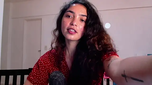 Ariagal online show from 09/24/25, 10:57