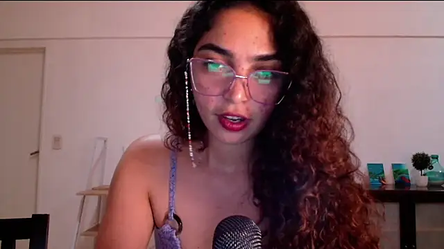 Ariagal online show from 09/30/25, 09:53