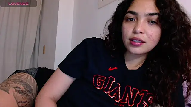 Ariagal online show from 11/19/25, 11:16