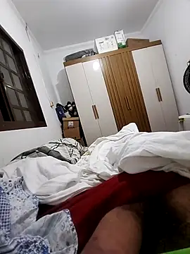 Snapshot of Hiderr chatting on 01/11/26, 04:28 Hiderr online show from 01/11/26, 04:28