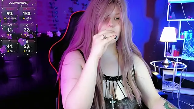 fillisfox  online show from 09/18/25, 03:36