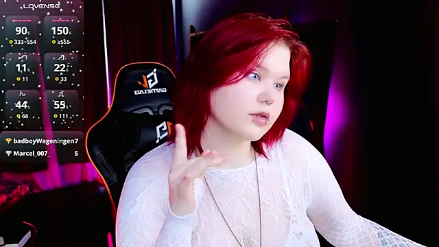 fillisfox  online show from 11/10/25, 11:09