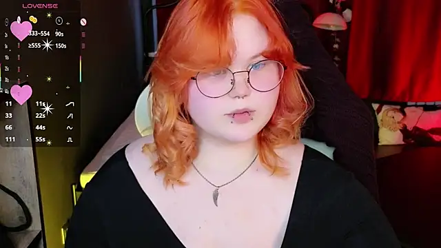fillisfox  online show from 04/12/26, 04:34