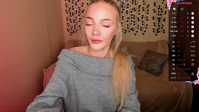 AnyaTaylor  online show from 11/12/25, 02:12