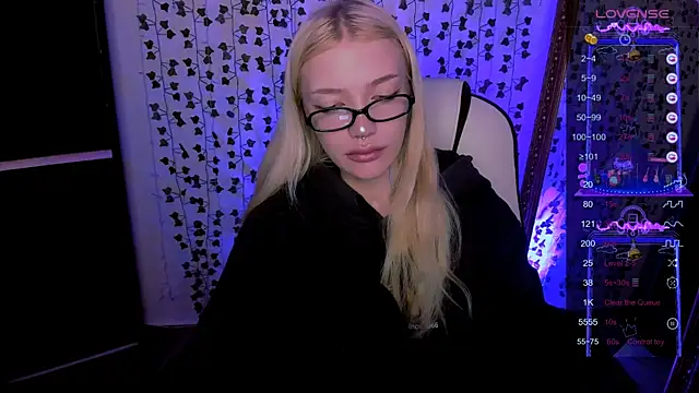 AnyaTaylor  online show from 03/11/26, 02:17