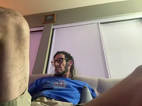 Snapshot of SmokeyKnight chatting on 03/20/26, 07:35 SmokeyKnight online show from 03/20/26, 07:35