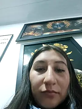 Snapshot of LunaBaby- chatting on 09/16/25, 11:11 LunaBaby- online show from 09/16/25, 11:11